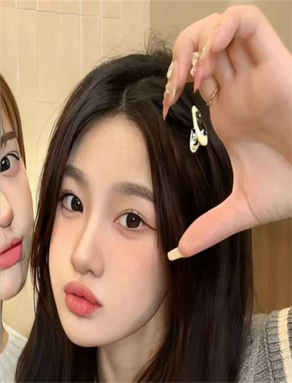 【艺术赏析】《双子座潜水长》的观众反响与社会影响 哲学思考下的的专业分析